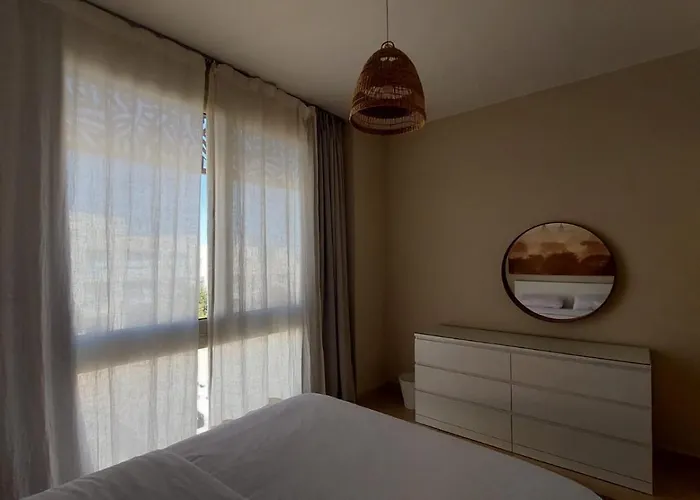 Mangroovy Front - 1 Bedroom - Free & Pool Access